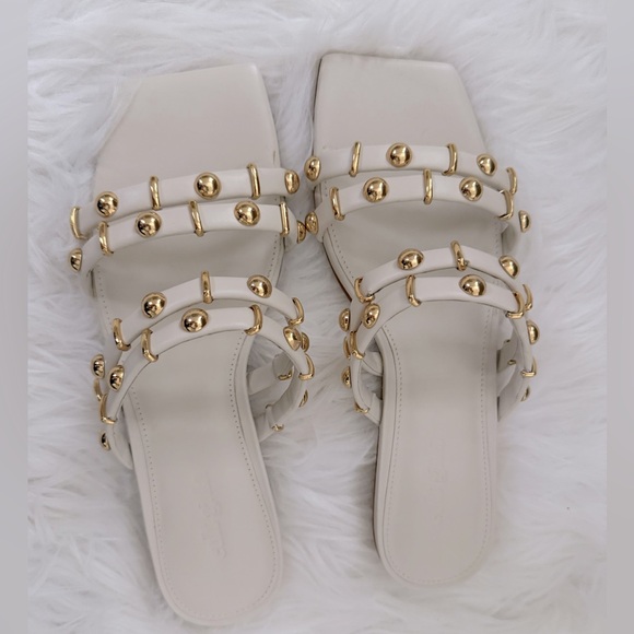 Cult Gaia Estelle Sandals in Off White